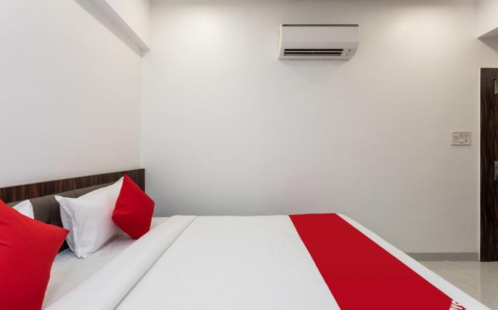 Hotel Ten Eleven Grand