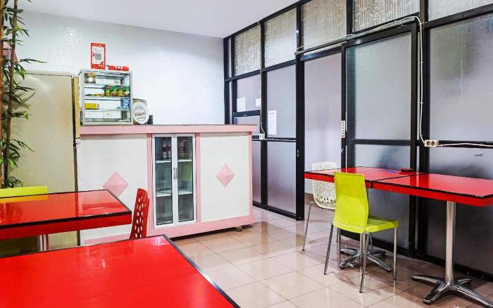 OYO 90965 Homestay Madu Makassar
