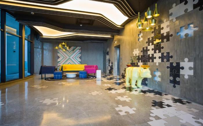 ARTE PLUS | Contemporary Spacious Three Room Suite
