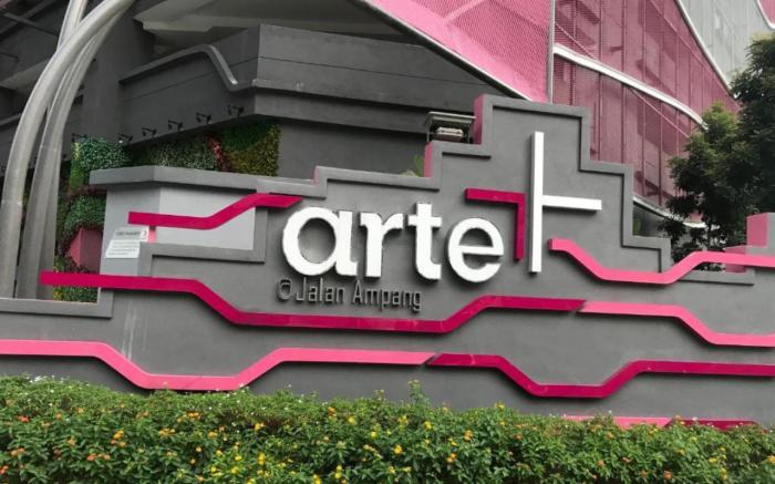ARTE PLUS | Contemporary Spacious Three Room Suite