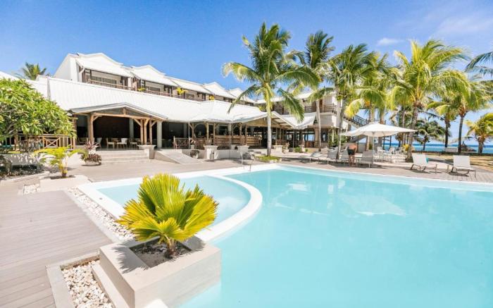 Le Peninsula Bay Beach Resort & Spa