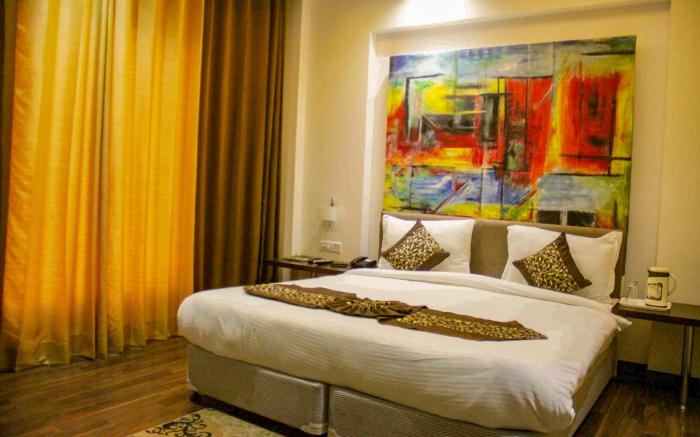 Four Leaf Hotel,Budaun