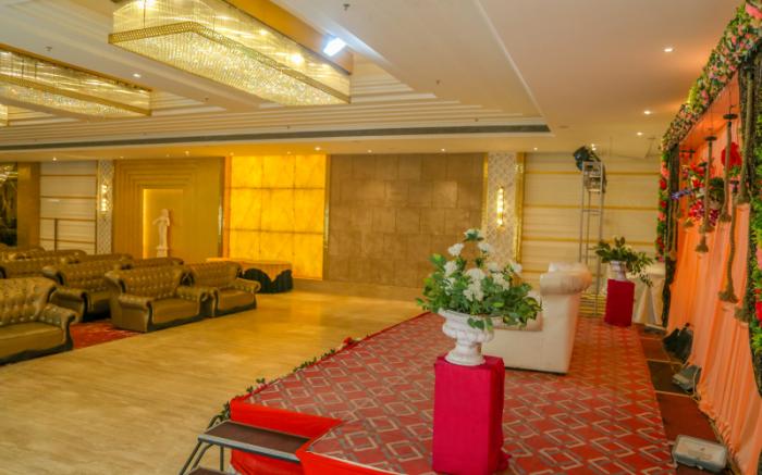 Four Leaf Hotel,Budaun