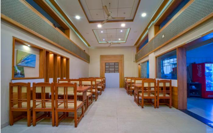 Hotel City Crown, Kolhapur