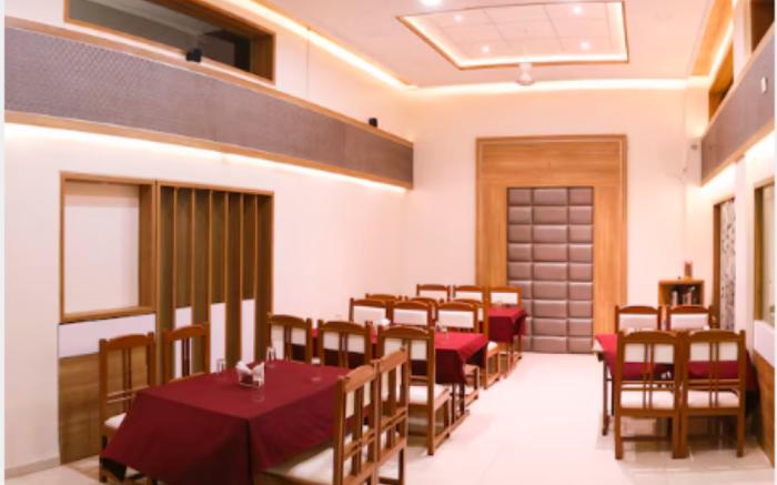 Hotel City Crown, Kolhapur