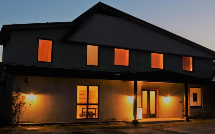 Square 8 - HAKUBA Funny hours