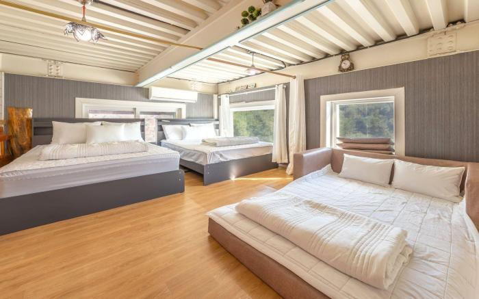 Gapyeong Ddel Poolvilla