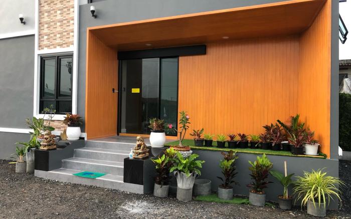 Talubpetch residence (A1-Room)