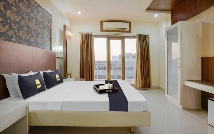 Super Townhouse OAK Hotel Devanshi Inn