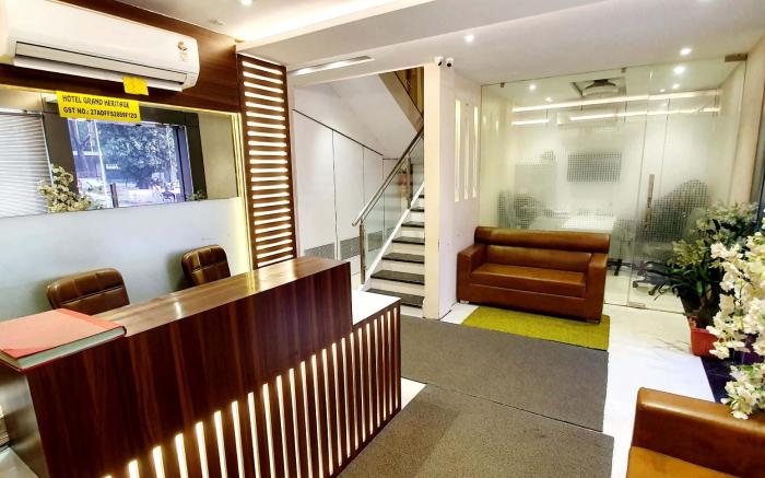 Hotel Heritage - Near Trade Center, Visa Consulate BKC