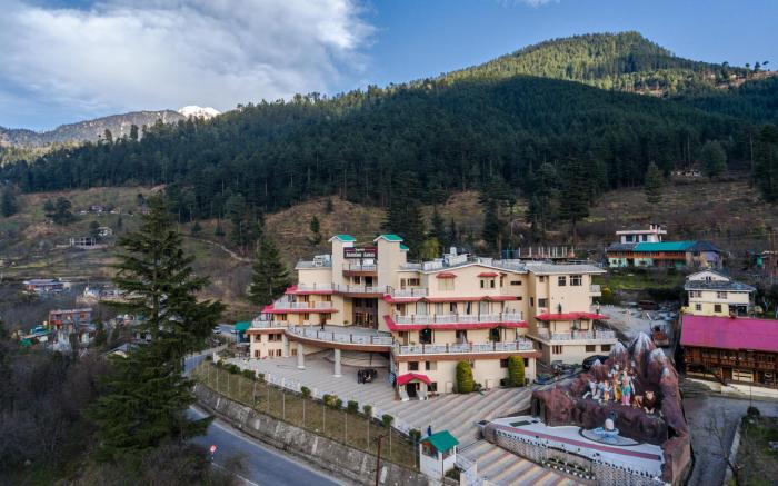 ANAND VARDHAN RESORTS