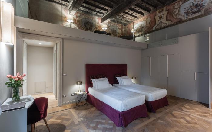 Palazzo Del Carretto Art Apartments and Guesthouse