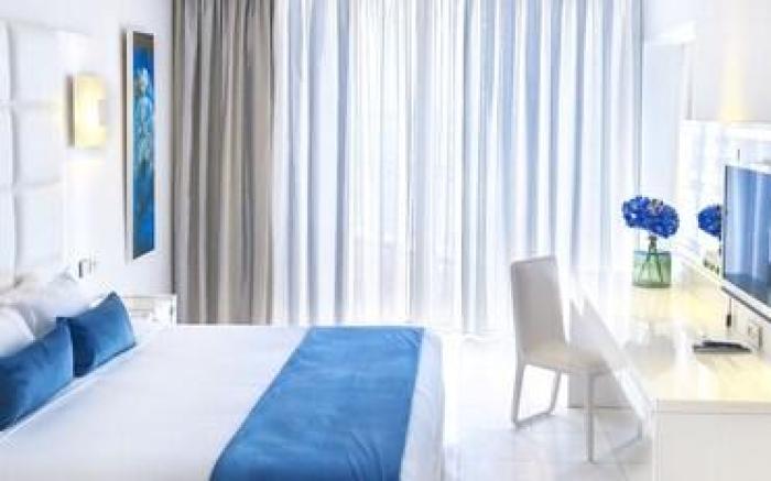 HOTEL LA TOUR BLANCHE