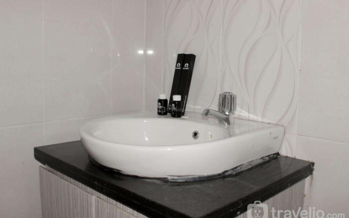 Comfy 2BR Mediterania Palace Residence By Travelio