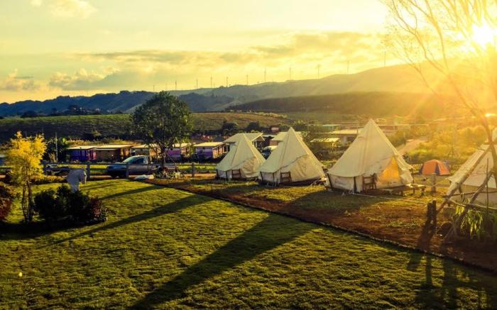 Kondee Cino Cafe and Glamping