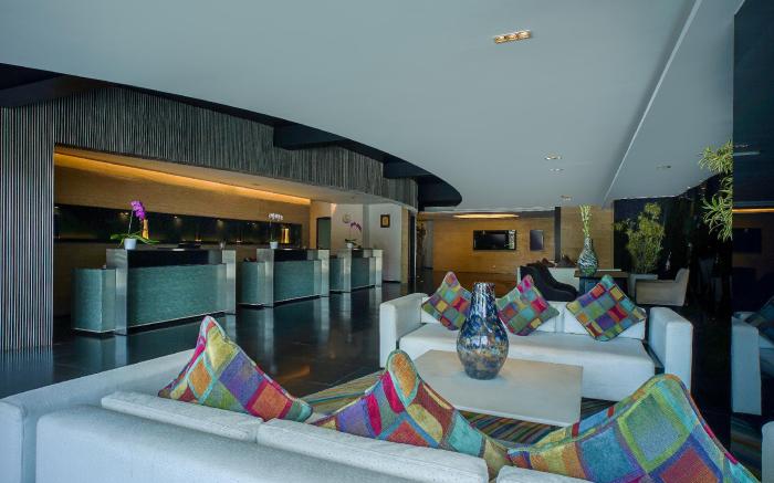 ARTOTEL TS Suites Surabaya 
