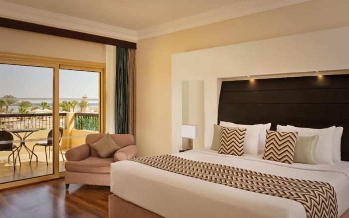 Coral Sea Holiday Resort and Aqua Park