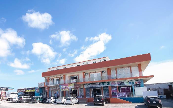 OYO Hotel Plaza Las Torres, Cabo San Lucas