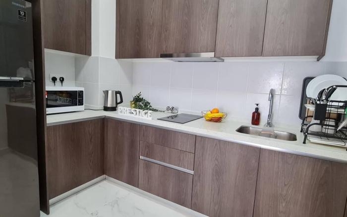 Prestige Troika 2R1B with Netflix and WiFi (16-06)