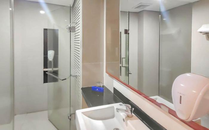 Urbanview Hotel Newton Riau Bandung by RedDoorz