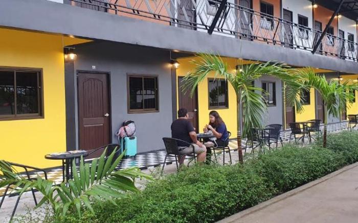 Intraplace Hotel