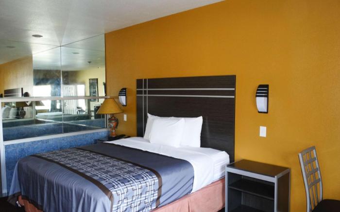 Motel 6 Houston, TX - Willowbrook Mall