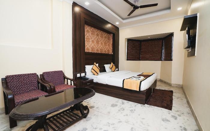 Dharam Villa Guest House Near Sector 15 Metro Station
