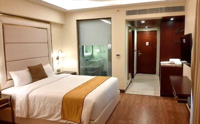 KAY-EM Spectra Hotel