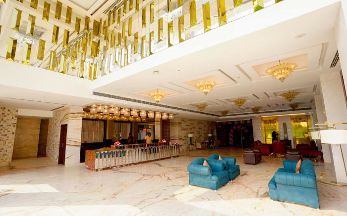 KAY-EM Spectra Hotel