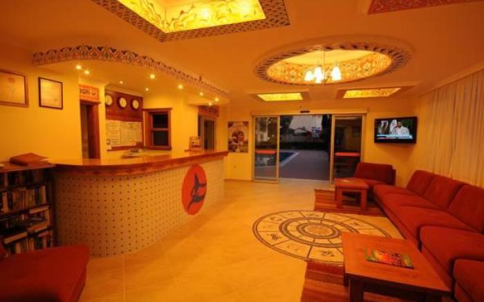 Sea Breeze Hotel and Apartments