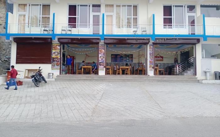 Uk09 hotel & restaurant 