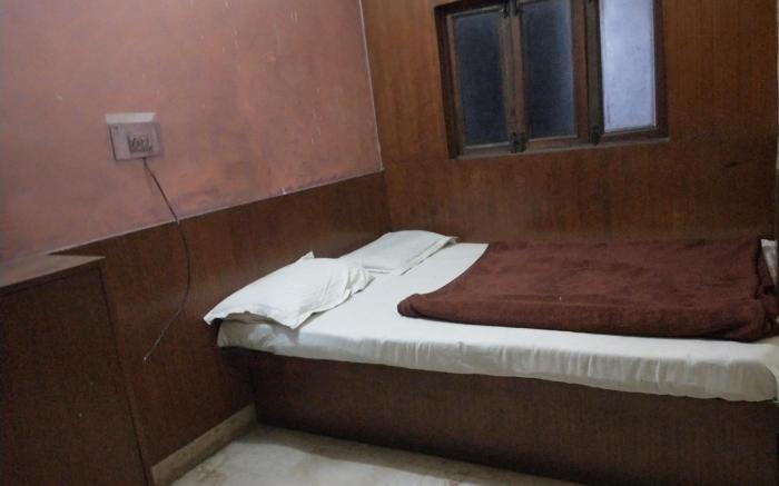 Mahesh guest house