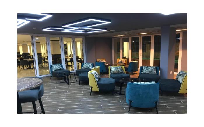 CHRISTEE SUITES HOTEL