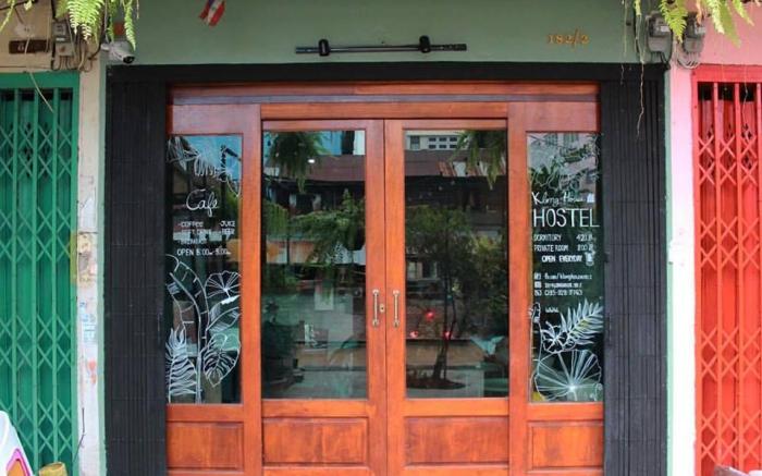 Klong House hostel & cafe