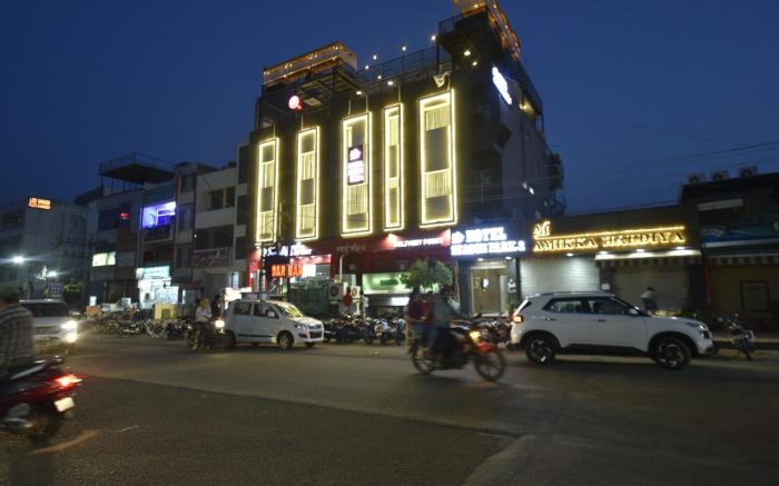 Hotel Crown Plaza, Malviya Nagar