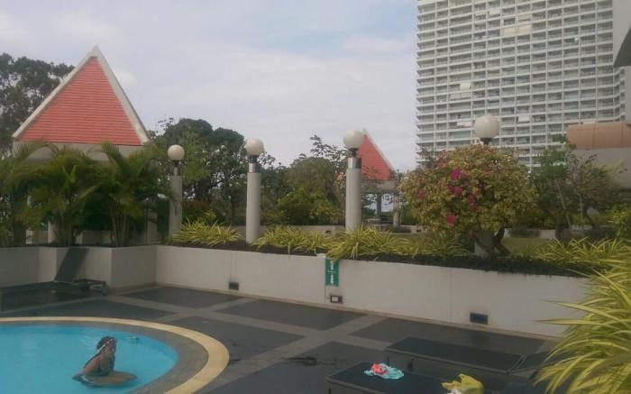 Pattaya Jomthein 2 Bed Frontline Beach Apartment 