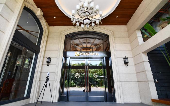Prince Hotel 