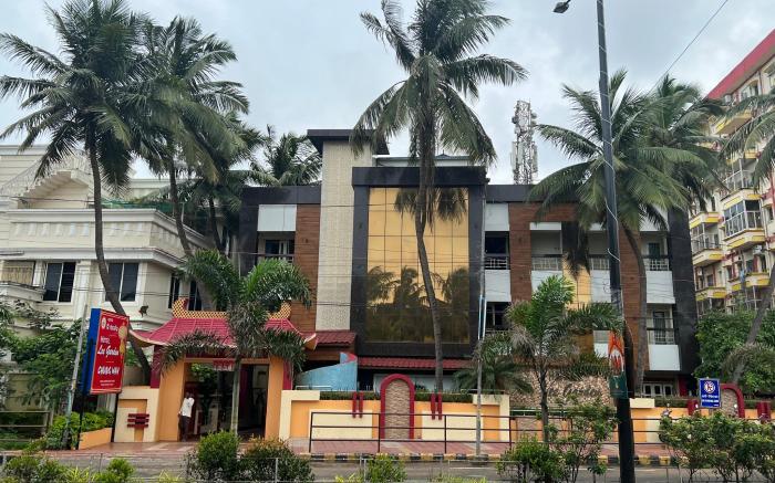 HOTEL LEE GARDEN Near Blue Flag Beach Puri