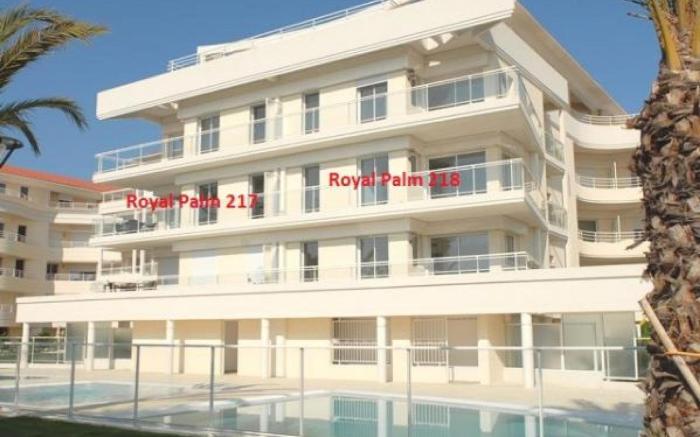 Stunning 2 Bed Apt on the seafront of Cannes in a high class secure building with swimming pool - 46
