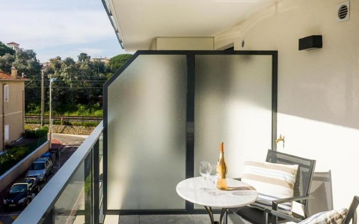 Modern 1 Bed apartment in prestigous area of Cannes a short walk to the Croisette and the Palais - 1