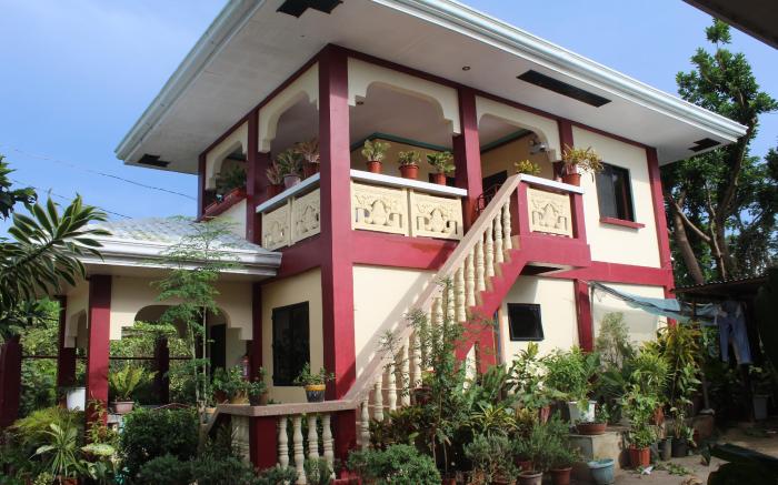 Alona Peace Lily Studio Apartment "UP"