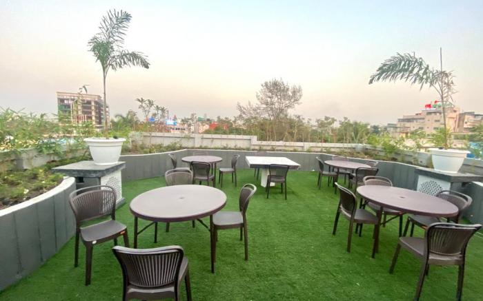 Hotel Mumbai House LIG Behind CHL Hospital