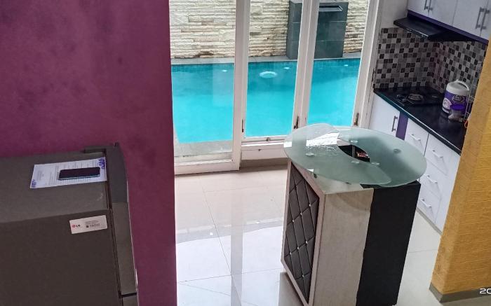 Villa ungu  