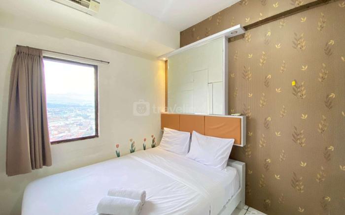 Classic 2BR Gateway Ahmad Yani Cicadas By Travelio