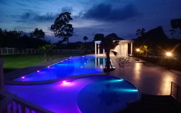 Grand Lord Hotel & Residence