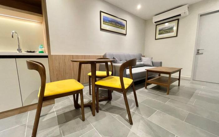 LV Alsace Modern Suite for Couple's Getaway ☀ Couple's Suite