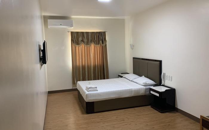 MEACO ROYAL HOTEL-LUCENA  CITY