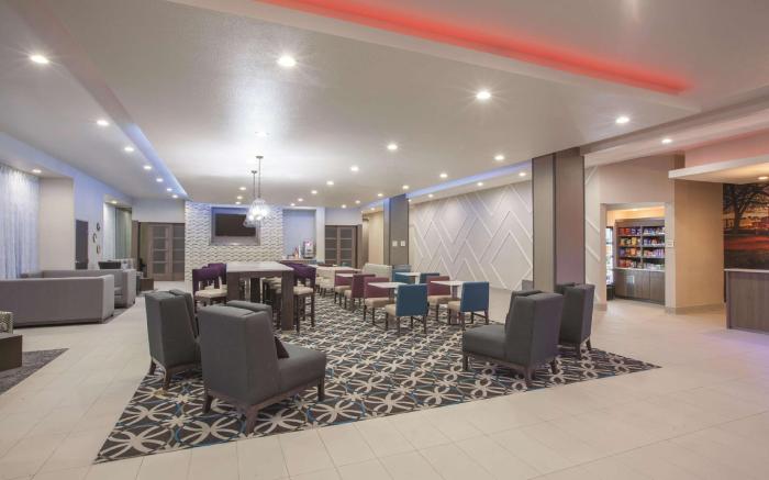 La Quinta Inn & Suites by Wyndham San Marcos Outlet Mall
