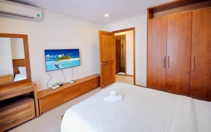 Balcony 3 bedroom apartment in Maple