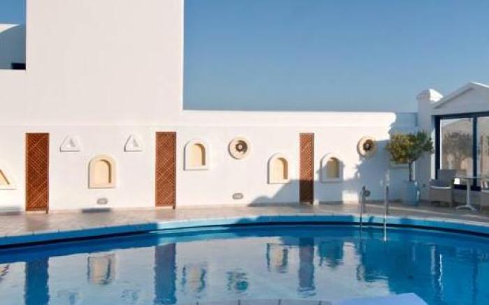 Lofos Village